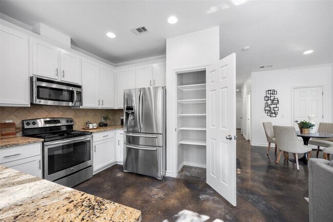 Building Photo - 3407 Banton Rd