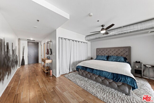 Building Photo - 1111 S Grand Ave