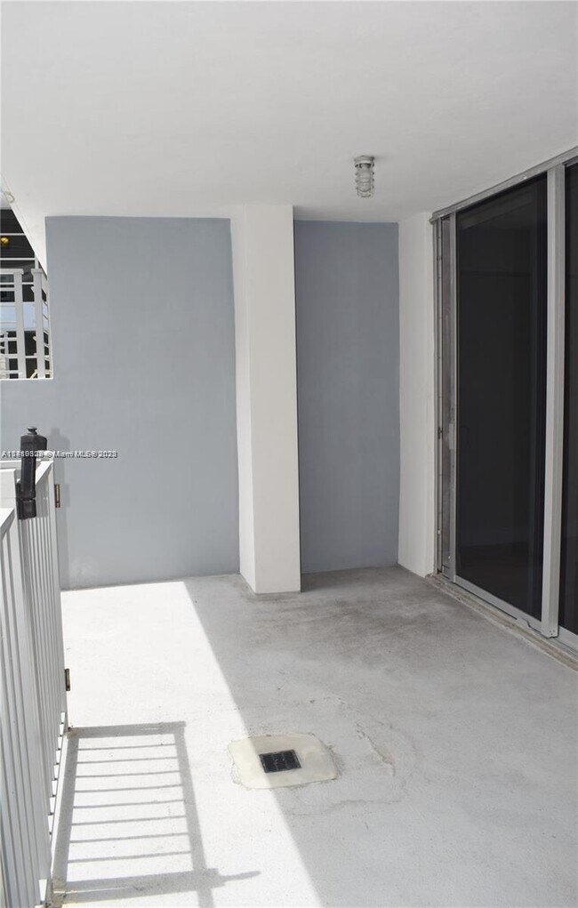 Building Photo - 3339 Virginia St