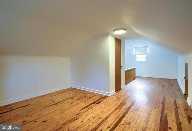 Building Photo - 2400 Linglestown Rd