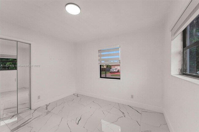 Building Photo - 8210 SW 29th St