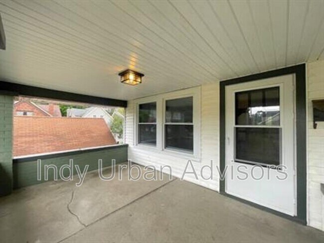 Building Photo - 916 E Tabor St