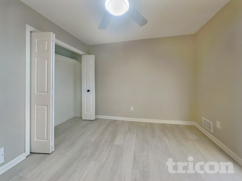 Building Photo - 222 Sawgrass Way