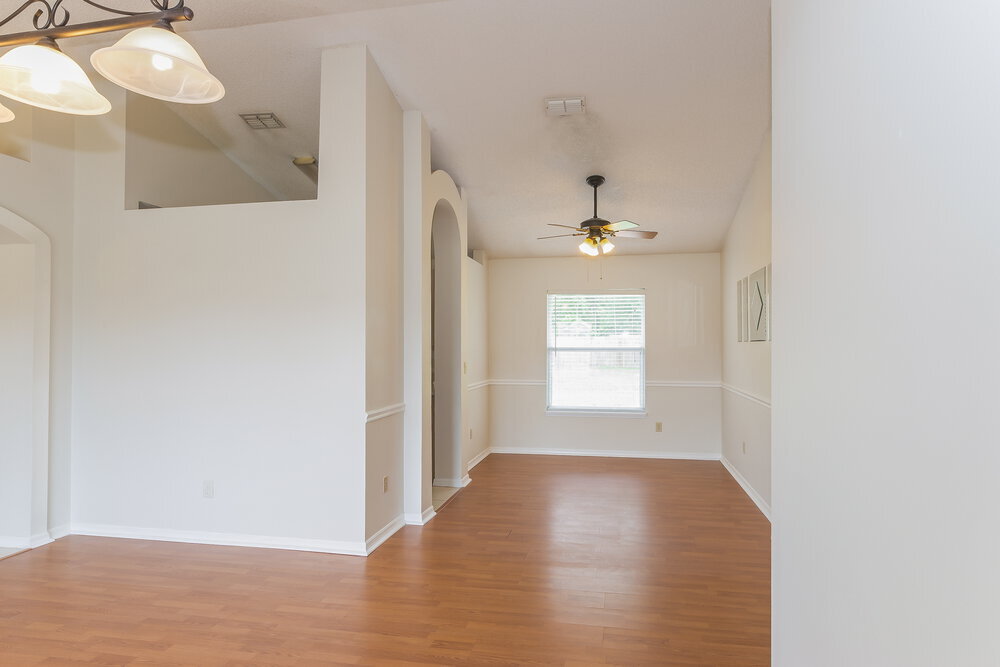 Building Photo - 7624 Pilgrims Trace Dr
