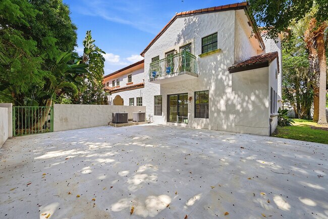 Building Photo - 4419 Hidden Harbour Terrace