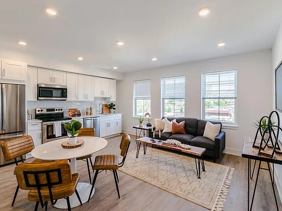 Building Photo - 1201 W Girard Ave