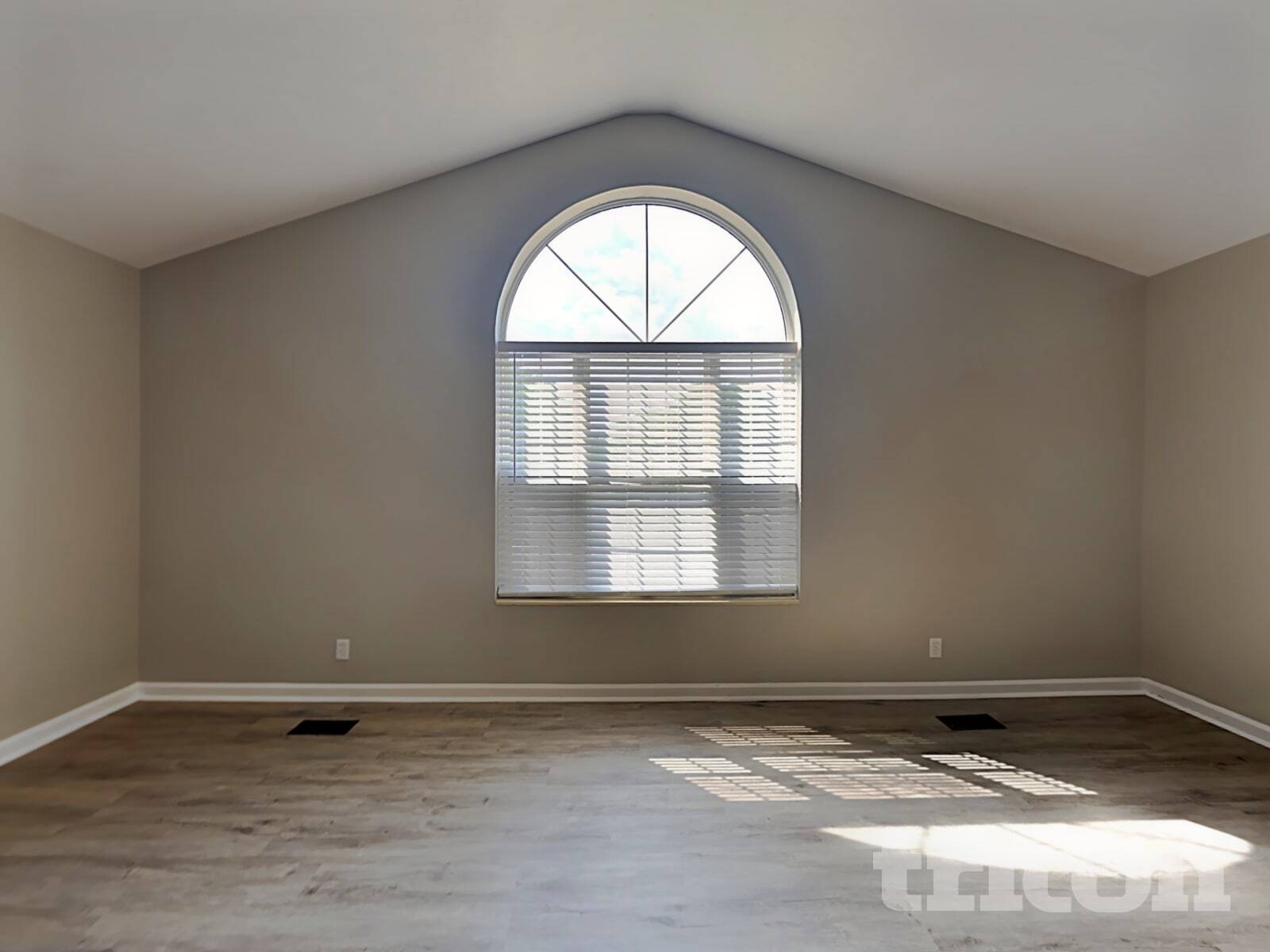 Building Photo - 5713 Briarwick Ct