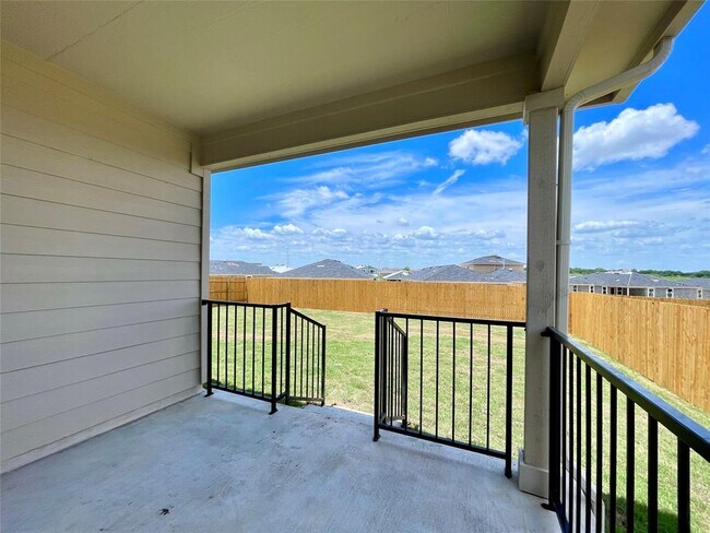 Building Photo - 590 Gladiola Lp