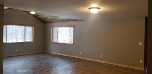 Building Photo - 3 Bedrooms, 2 Bathrooms Single Family Home in Merrifield, MN w/2 car garage