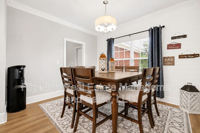 Building Photo - 3325 Mariana Oaks Dr