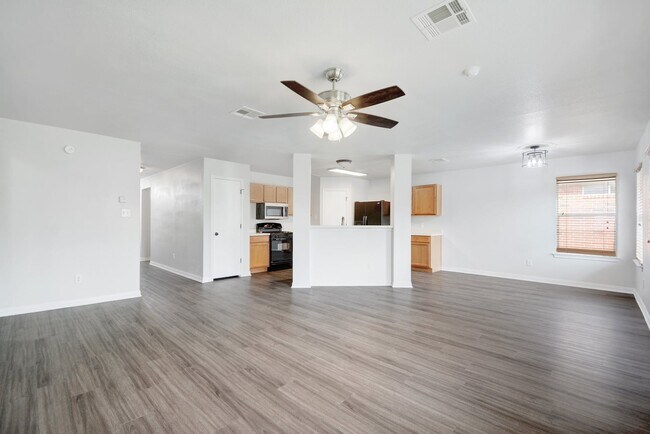 Building Photo - 117 Pheasant Trl