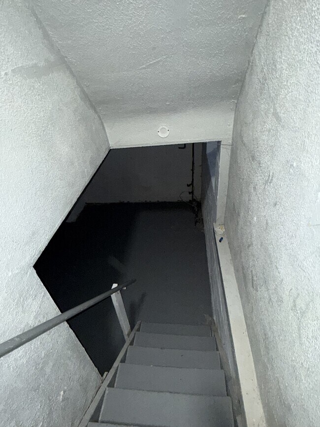 Building Photo - 18882 Marx St