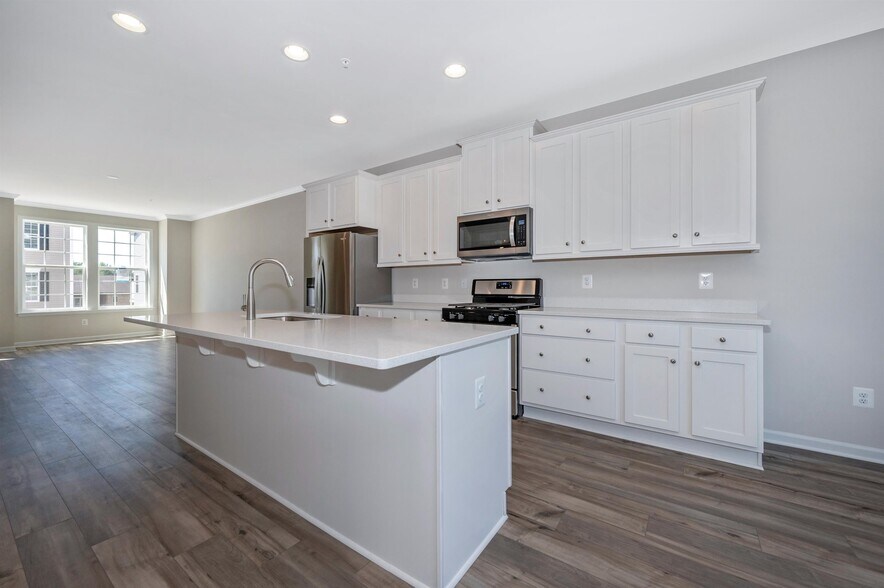 Building Photo - 23 Chester Ct