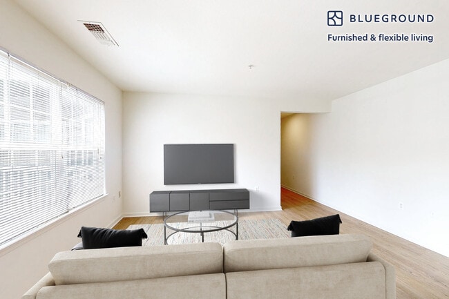Building Photo - 1569 Onyx Dr