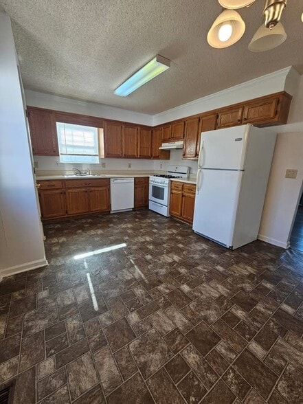 Building Photo - 1528 Richmond Rd