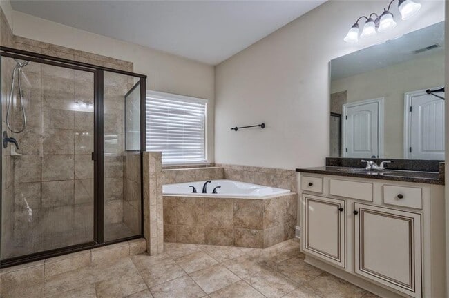 Building Photo - 5390 Breckinridge Ln