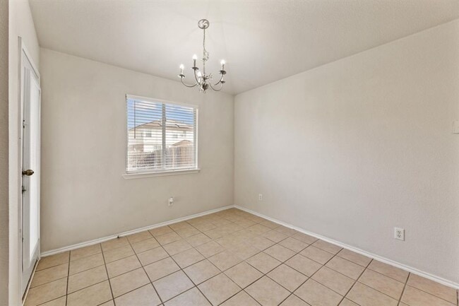 Building Photo - 4807 Golden Gate Dr