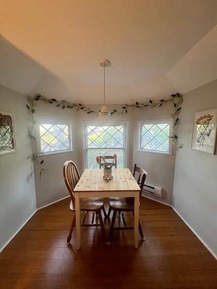 Building Photo - 56 Oliver St