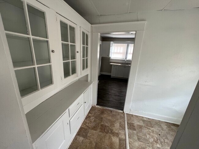 Building Photo - 8209 3rd Ave S