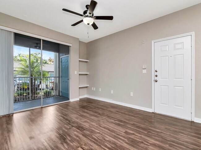 Building Photo - Ground Floor 2 Bedroom 1 Bathroom in Riverview, FL - Walk to Riverview Theater