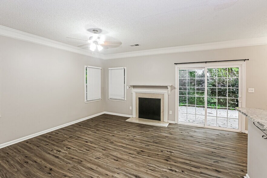 Building Photo - 137 Chere Helen Dr