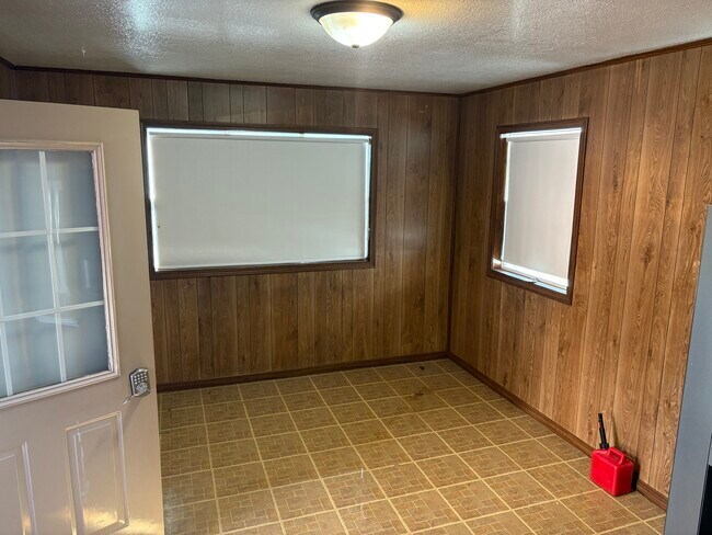 Building Photo - 14206 Grabill Rd