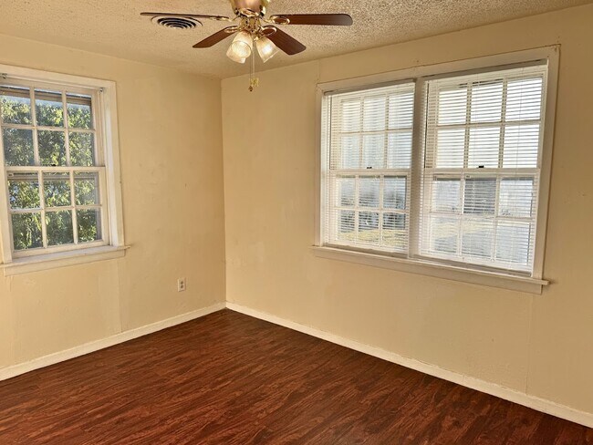 Building Photo - 1013 Westerly Pl