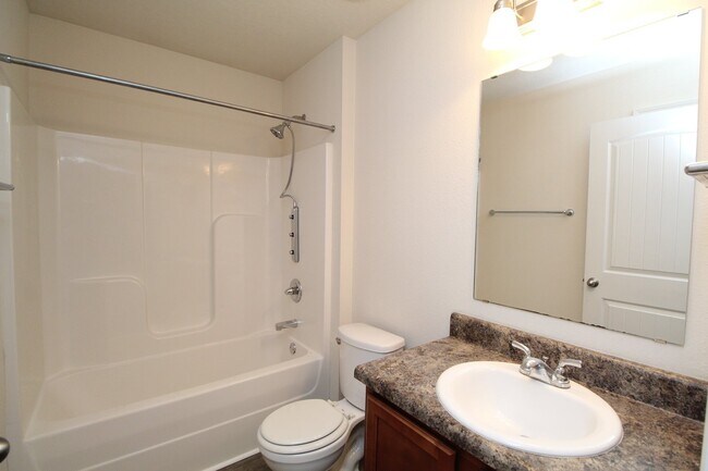Building Photo - Updated 3-Bedroom, 2-Bath Home with Modern...