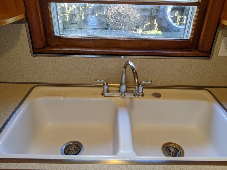 Building Photo - 639 Oakdene Ave