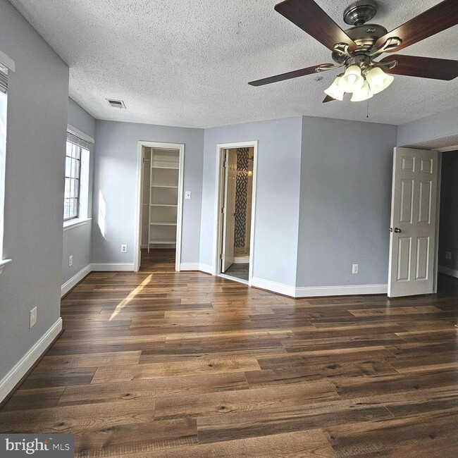 Building Photo - 7009 Birkenhead Pl