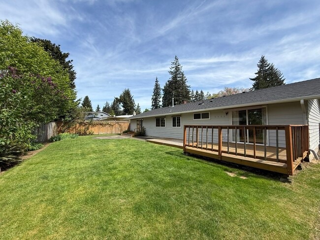 Building Photo - 3Bd/1.5Ba Kirkland House