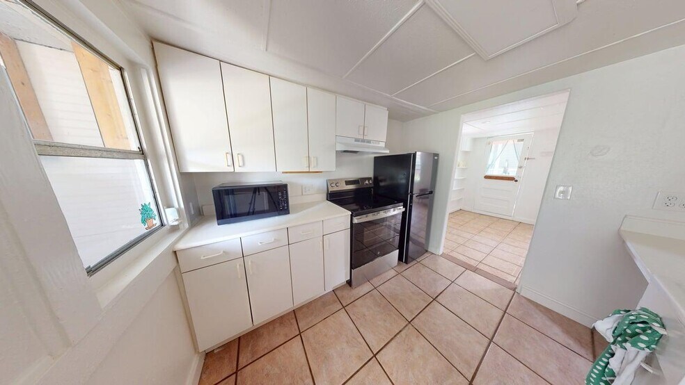 Building Photo - 4808 Davisson Ave