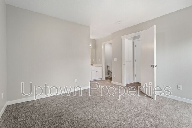 Building Photo - 14186 SE Summerfield Loop