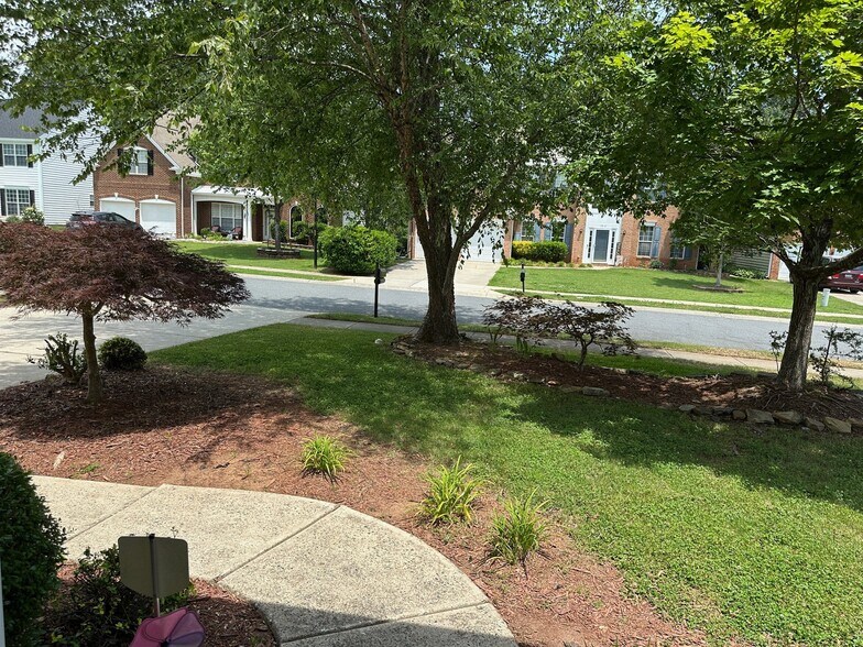 Building Photo - 7811 Noland Woods Dr