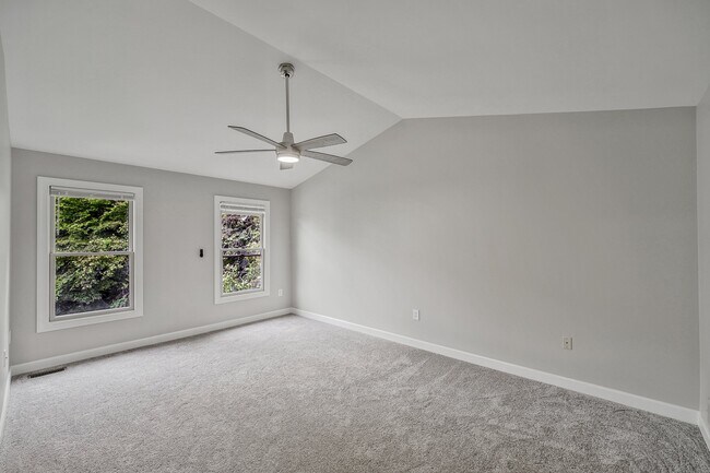 Building Photo - 4287 Exeter Dr