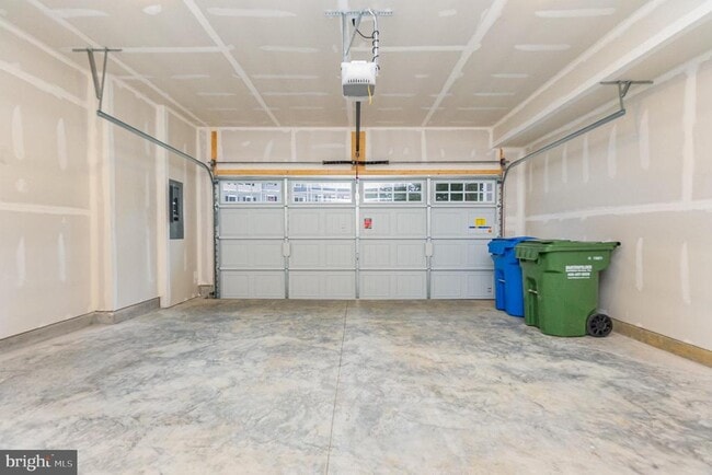 Building Photo - 606 Snapdragon Ct
