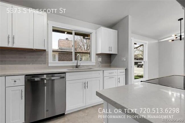 Building Photo - 5373 S Prescott St