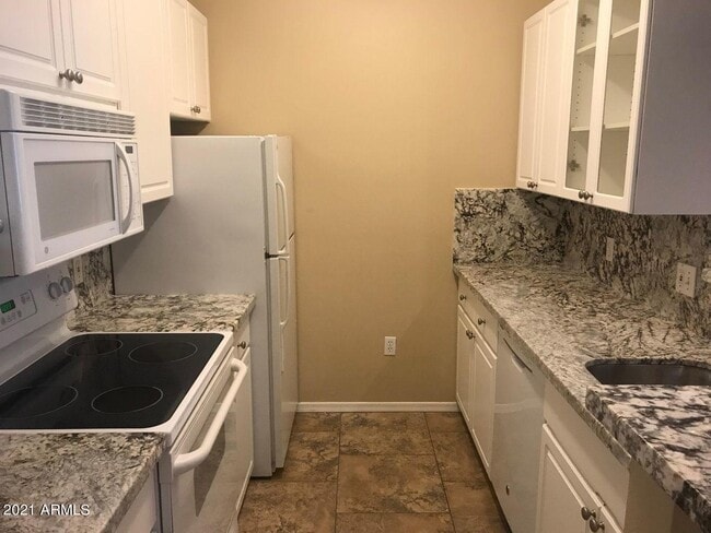 Building Photo - 1701 E Colter St