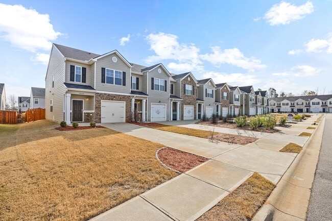 Building Photo - 5438 Thrasher Ln