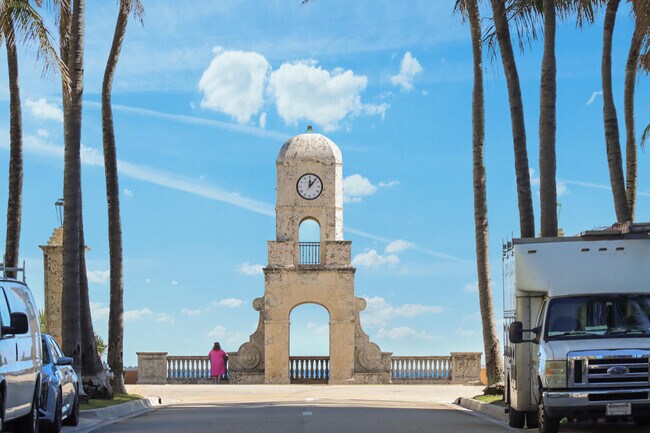 Building Photo - 3590 S Ocean Blvd