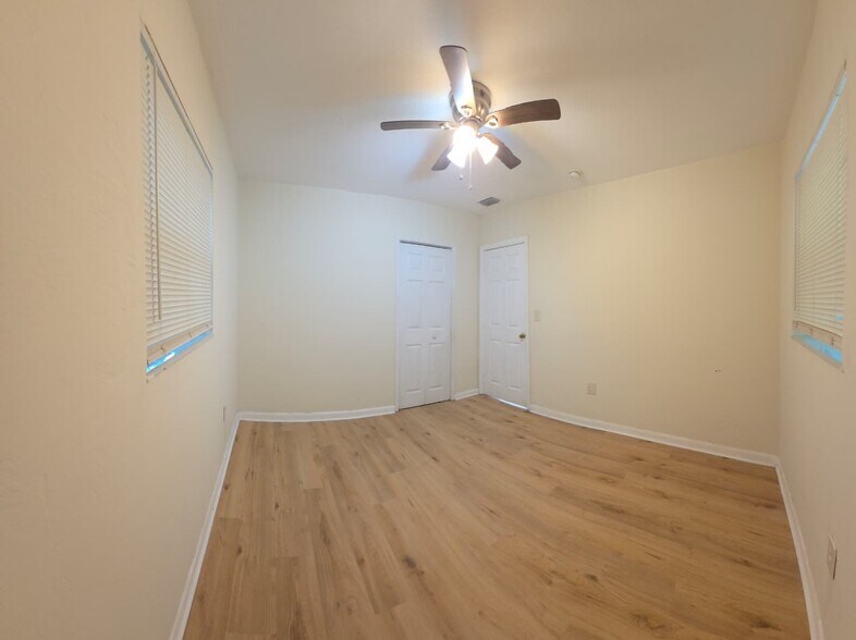 Building Photo - 1085 NW 133rd St