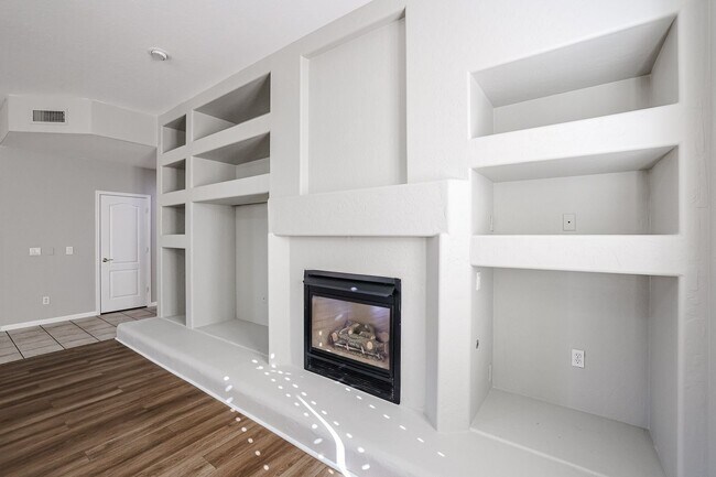 Building Photo - COMING SOON!! INCREDIBLE 5-BEDROOM 3 BATH, ALMOST 4000 SFT IN CORE CHANDLER