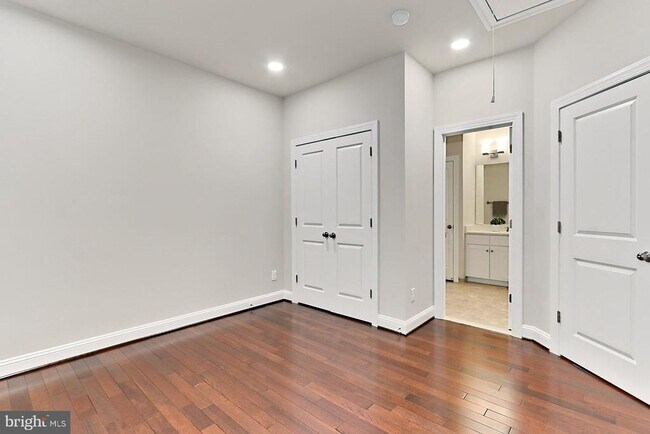 Building Photo - 6526 Dearborn Dr
