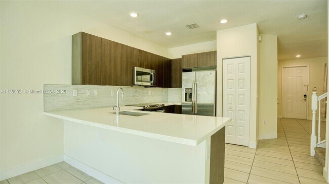 Building Photo - 8821 NW 103rd Pl
