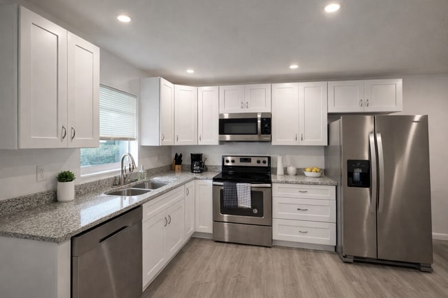 Building Photo - 1464 41st Ave