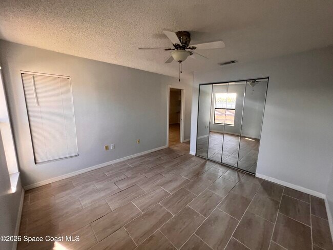 Building Photo - 1051 Clearmont St NE