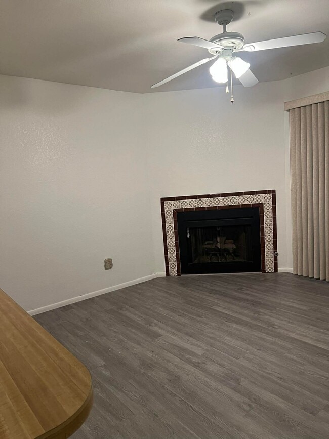 Building Photo - Calle Norlo