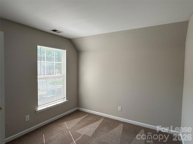 Building Photo - 3319 Mannington Dr