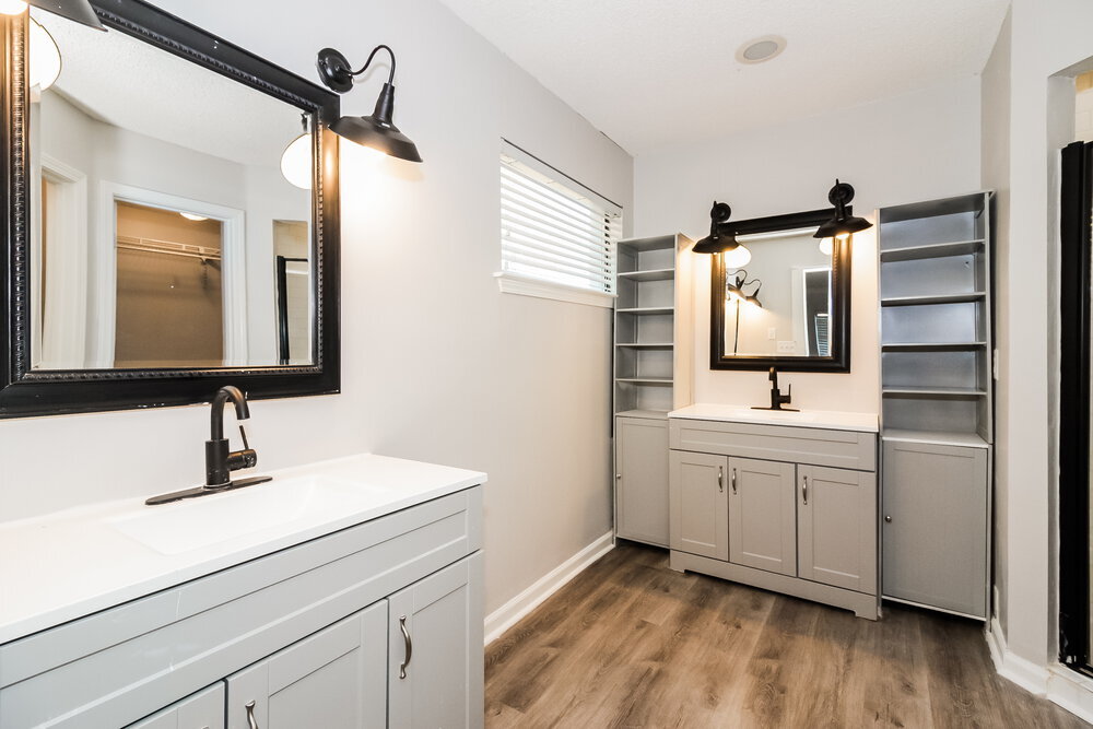 Building Photo - 5030 Baywood Dr