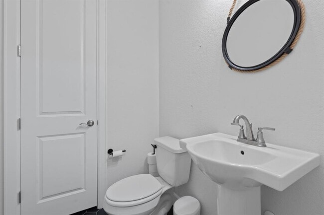 Building Photo - 104 Majestic Arroyo Way